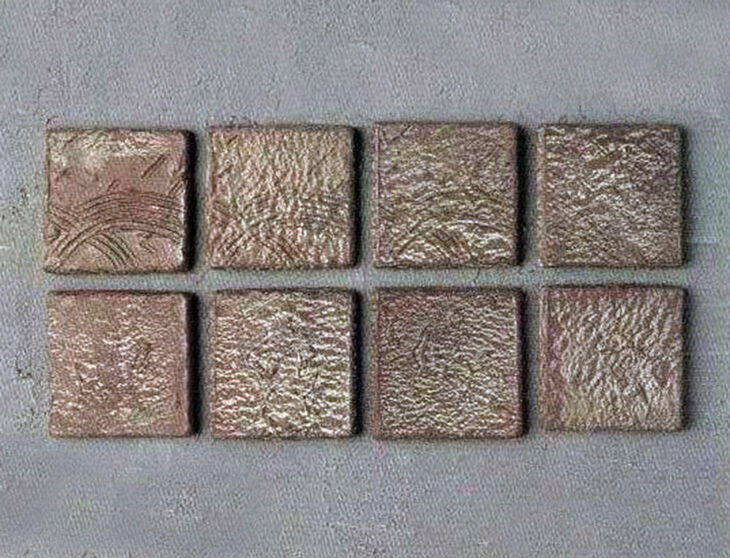 정애영, 흔적, 60×45cm, ceramic plate, 2024