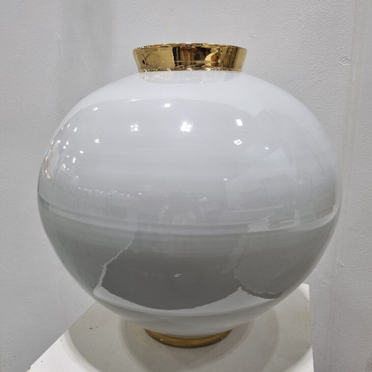 이인선, 금장 달항아리, 40×47cm, jiggering, 2024