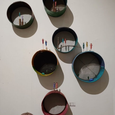 김기현, 시골집으로, 110x200x25cm, 채, 혼합재료, 2020년-2024년