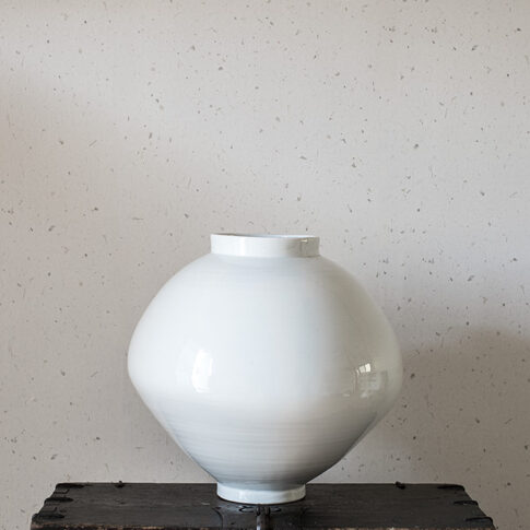 김기찬, 백자 달항아리, 54x54x54cm