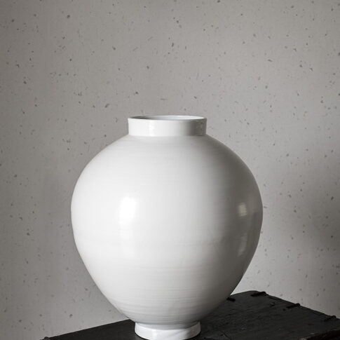 김기찬, 백자 달항아리, 48x48x55cm
