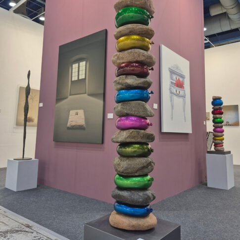 국경오, 관계, 46×53×190cm, bronze, 2025